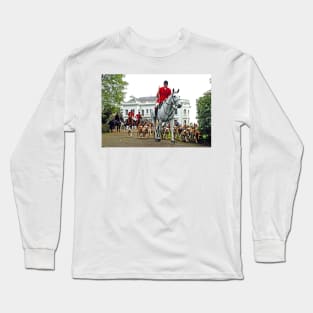 Foxhound Dogs Horses West Berkshire Hunt England Long Sleeve T-Shirt